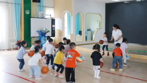 用科技助力幼儿篮球运动个性化发展，坎山幼儿园这样做！